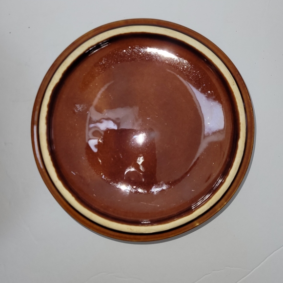 Vintage Hull Pottery Bean Pot - Picture 5 of 9